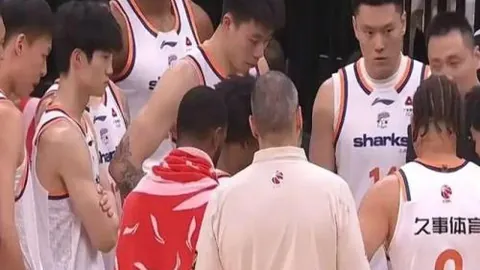 国足与沙特阵容身价对决：国足总估值百万欧，沙特总估值百万欧。